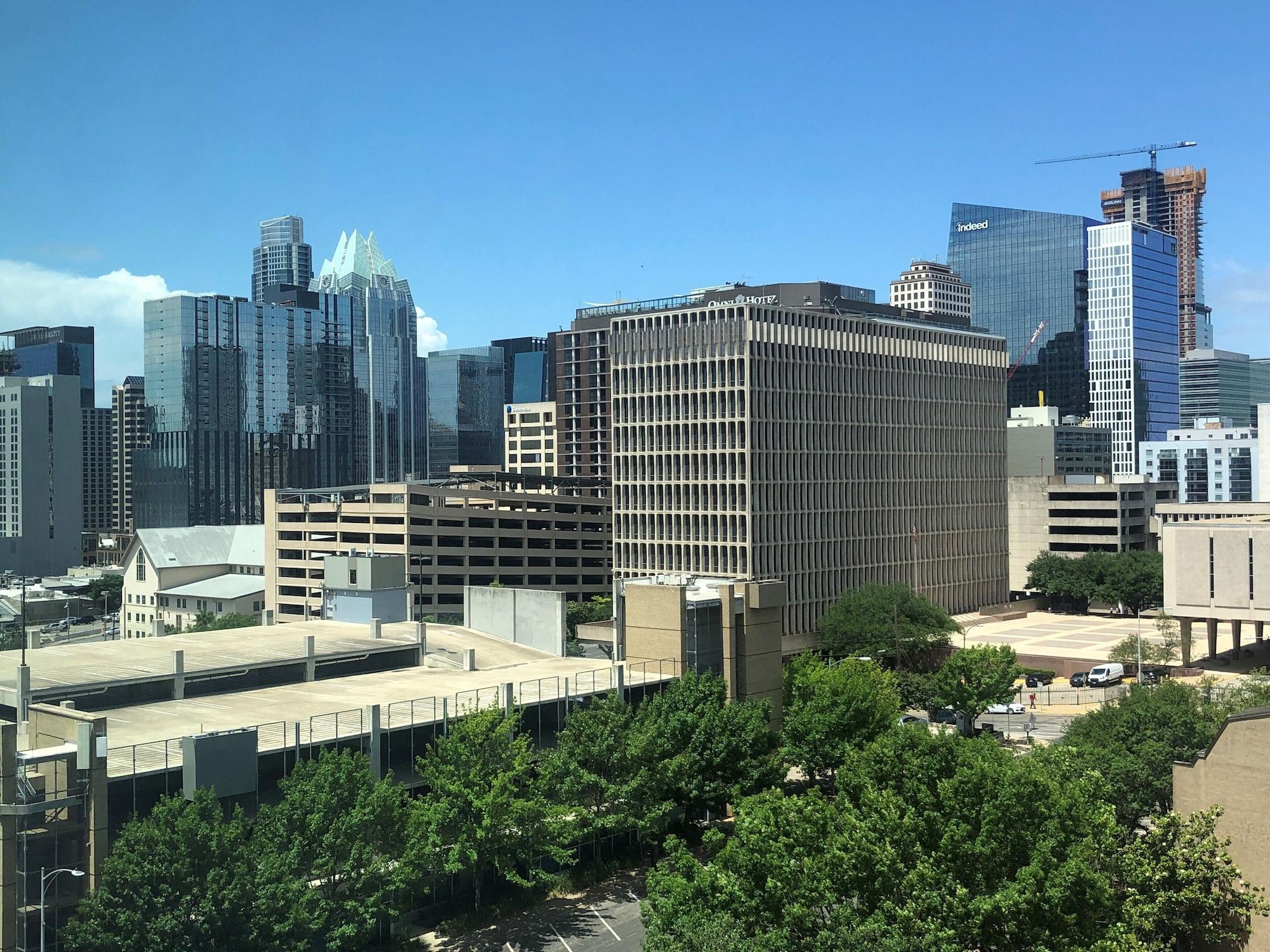 Hyatt House Austin/Downtown Hotel Exterior photo